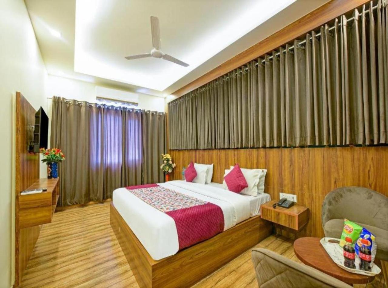 ניו דלהי Rosewood Suites A Family Hotel Near Delhi Airport מראה חיצוני תמונה